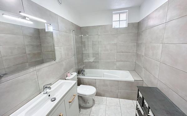 Appartement à louer    5 pièces •  Pau