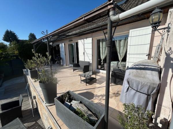 Maison Champs Sur Marne 8 pièce(s) 207 m2