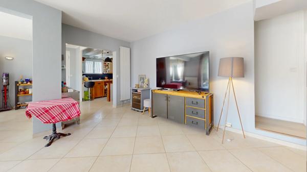 Maison Champs Sur Marne 8 pièce(s) 207 m2