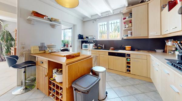 Maison Champs Sur Marne 8 pièce(s) 207 m2