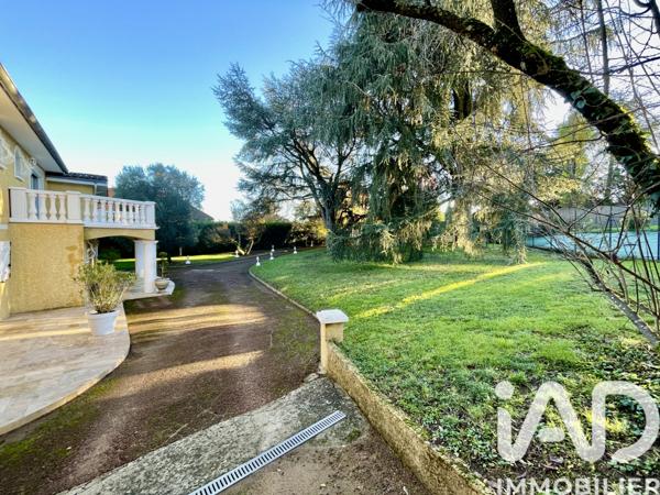 Maison à vendre 9 pièces 246 m² La Tour-de-Salvagny