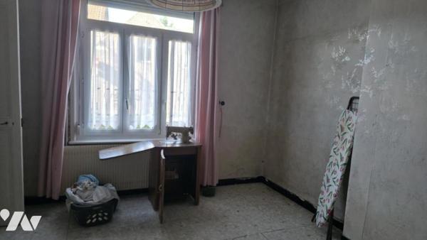 Maison individuelle semi plain-pied 107 m² habitable à rénover – secteur recherché proche golf