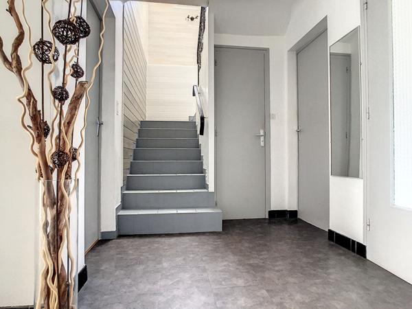 A VENDRE, Maison d'environ 138m² habitables, 4 chambres, garage, située à Sainte-Soulle, 10" de La Rochelle