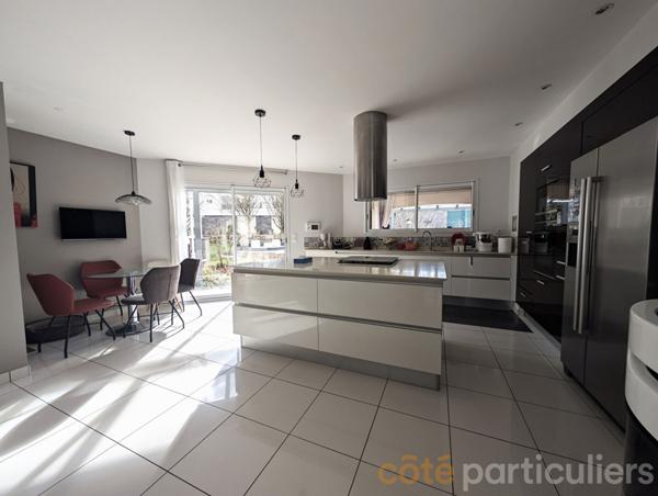 Vente Maison239 m² - 6 Pièces - LUC LA PRIMAUBE (12450)