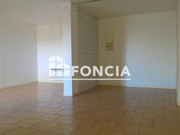 Location Studio 37.7 m² - 4 RUE DE LA CONGREGATION Laon 02000