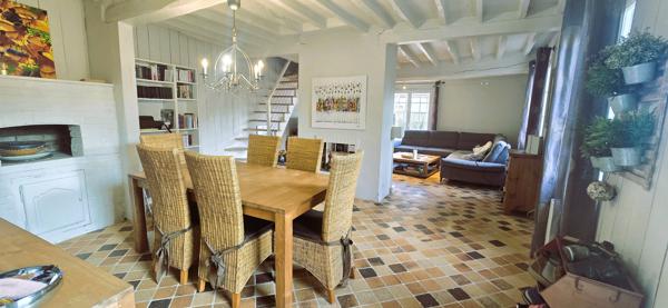 PROCHE CHARTRES : Vallée de l'Eure - Longère pleine de charme en Vallée de l'Eure