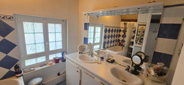 PROCHE CHARTRES : Vallée de l'Eure - Longère pleine de charme en Vallée de l'Eure