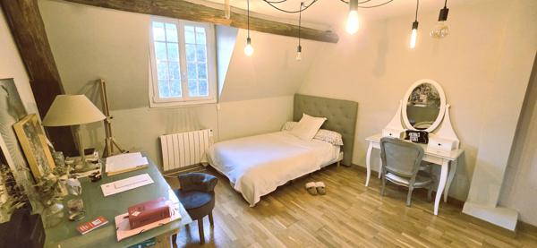 PROCHE CHARTRES : Vallée de l'Eure - Longère pleine de charme en Vallée de l'Eure