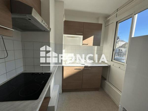 Location Appartement 3 pièces 58.6 m² - RESIDENCE LE GALLIEN - 46 BIS RUE MAGENTA Poitiers 86000