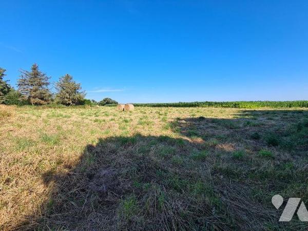 Terrain à Vendre à Lannebert (22290) en Côtes-d'Armor (22)

Nous vous présentons un terrain à...