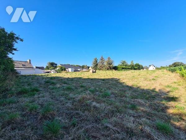 Terrain à Vendre à Lannebert (22290) en Côtes-d'Armor (22)

Nous vous présentons un terrain à...