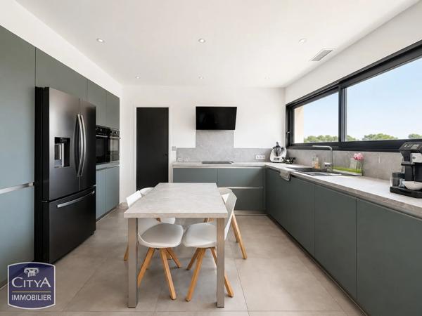 Maison à vendre 5 pièces 150m² Nîmes (30000)