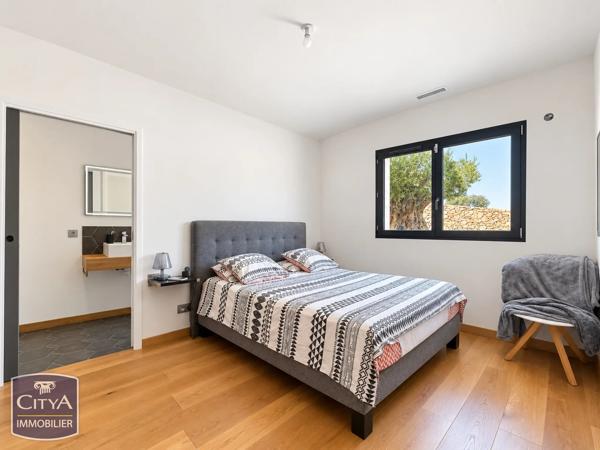 Maison à vendre 5 pièces 150m² Nîmes (30000)