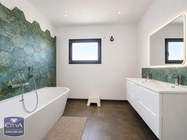 Maison à vendre 5 pièces 150m² Nîmes (30000)