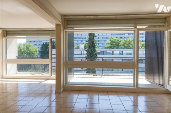 Notaire - F6 - LILLE 'MAURICE PELLEVOISIN' - Exclusivité