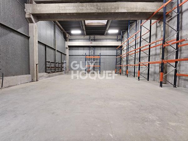 Entrepôt 233m² à Étoile sur Rhone (26)