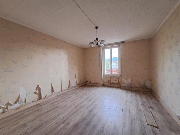 OPPORTUNITE EXCEPTIONNELLE A VESOUL, ensemble immobilier de 700 m² de surface totale !