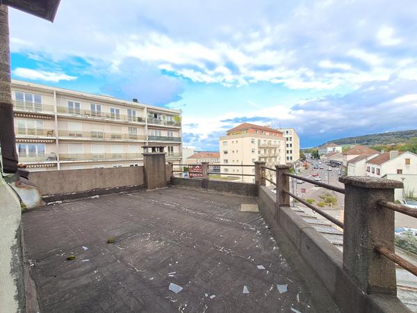 OPPORTUNITE EXCEPTIONNELLE A VESOUL, ensemble immobilier de 700 m² de surface totale !