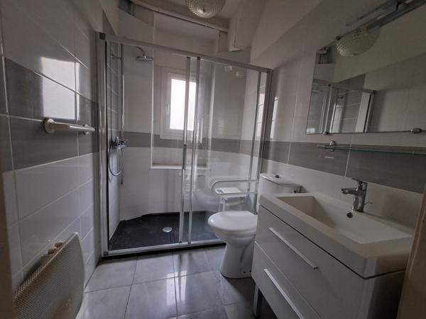 OPPORTUNITE EXCEPTIONNELLE A VESOUL, ensemble immobilier de 700 m² de surface totale !