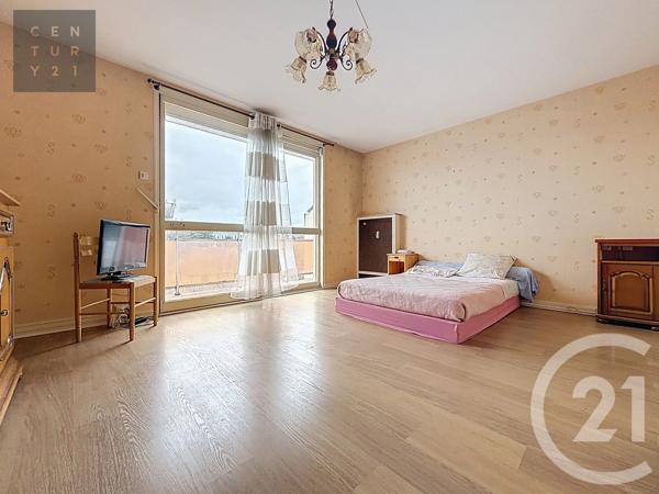 Appartement à vendre  3 pièces - 62,36 m 2   TROYES  - 10