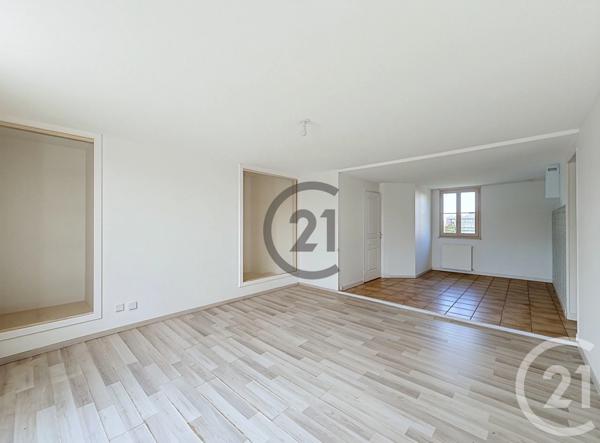 Appartement à vendre  3 pièces - 62,36 m 2   TROYES  - 10