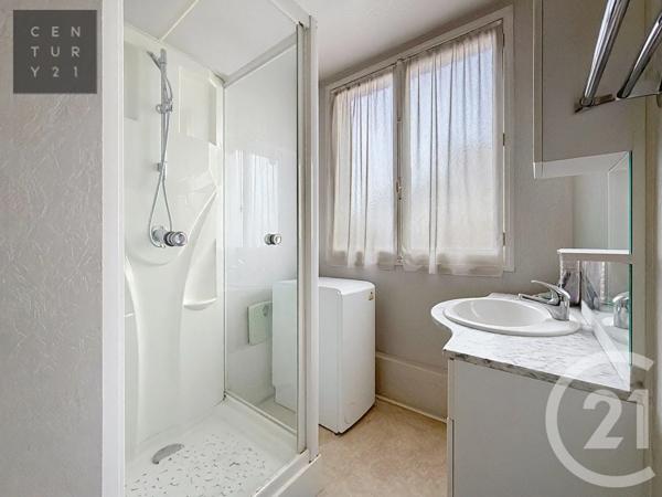 Appartement à vendre  3 pièces - 62,36 m 2   TROYES  - 10