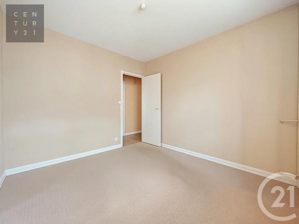 Appartement à vendre  3 pièces - 62,36 m 2   TROYES  - 10