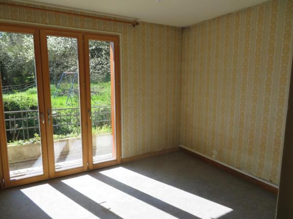 Maison en 3 parties indépendantes avec garage et jardin