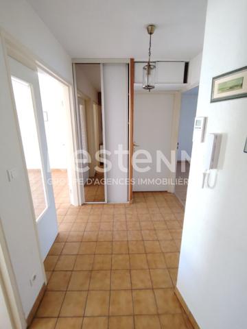 A VENDRE MONTIGNY LE BX LE VILLAGE 2 PIECES EN ETAGE 48,17M² AVEC BALCON, CAVE ET PARK. S/SOL