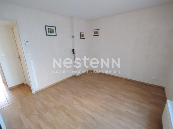 A VENDRE MONTIGNY LE BX LE VILLAGE 2 PIECES EN ETAGE 48,17M² AVEC BALCON, CAVE ET PARK. S/SOL