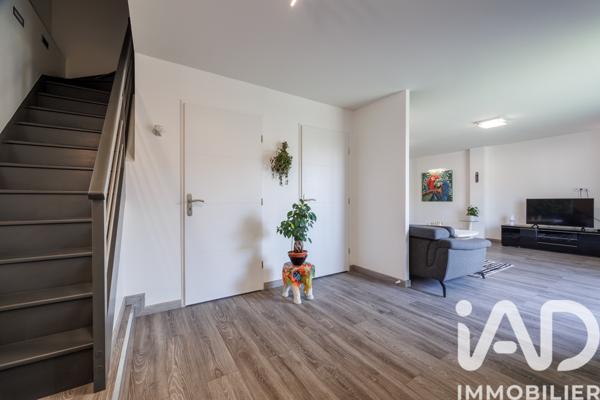 Location appartement 5 pièces 176 m² Mions