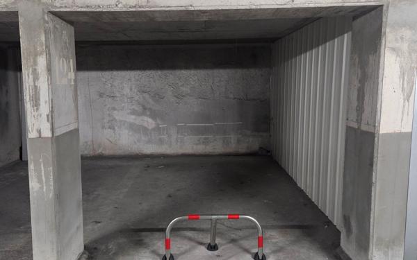 Stationnement à vendre    Nice