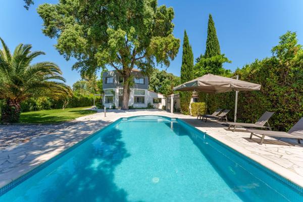 Vente Maison de luxe Castries 7 Pièces 209 m²