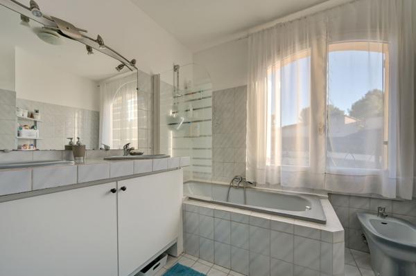 Vente Maison de luxe Éguilles 8 Pièces 200 m²