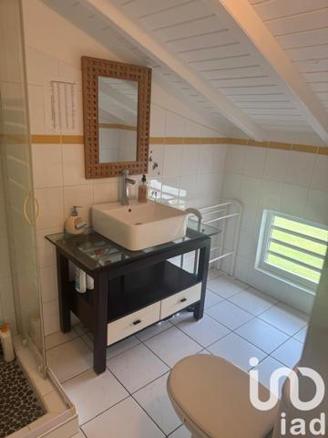 Maison 10 pièces de 200 m² à Sainte-Anne (97180)