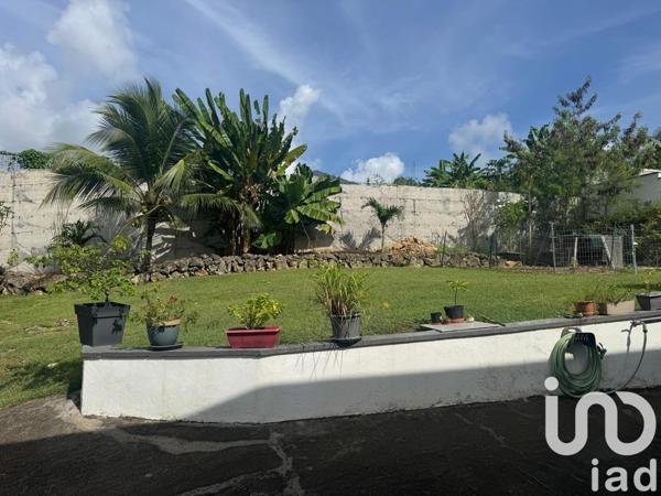 Maison 10 pièces de 200 m² à Sainte-Anne (97180)