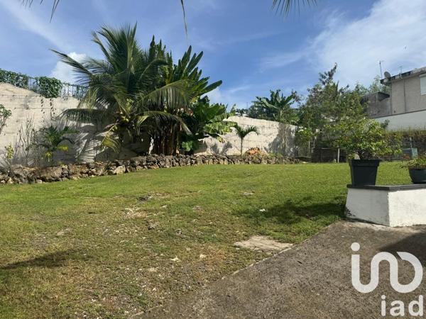 Maison 10 pièces de 200 m² à Sainte-Anne (97180)