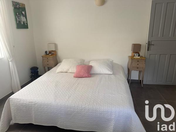 Maison 10 pièces de 200 m² à Sainte-Anne (97180)