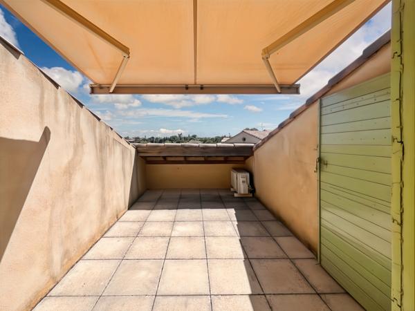 Uzès (30700) A vendre, bel appartement duplex à 10 mn du centre d'Uzès