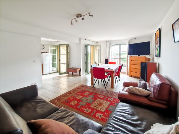 Uzès (30700) A vendre, bel appartement duplex à 10 mn du centre d'Uzès