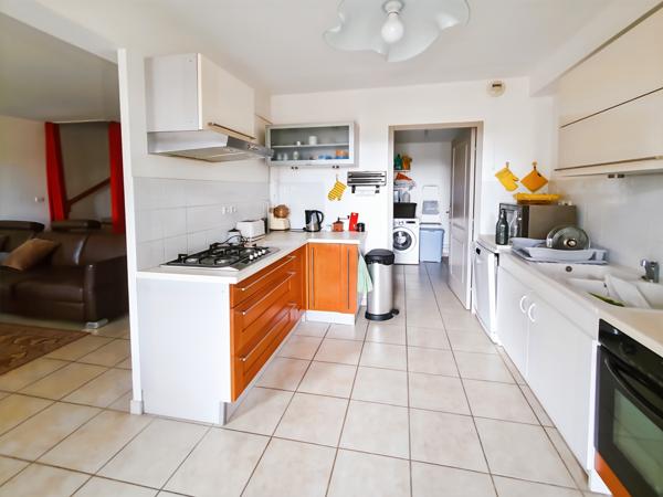 Uzès (30700) A vendre, bel appartement duplex à 10 mn du centre d'Uzès