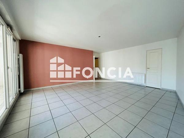 Location Appartement 4 pièces 96.92 m² - 33 RUE DU CAPITAINE CASANOVA Toulon 83000