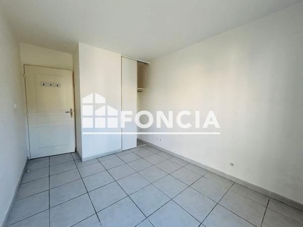 Location Appartement 4 pièces 96.92 m² - 33 RUE DU CAPITAINE CASANOVA Toulon 83000