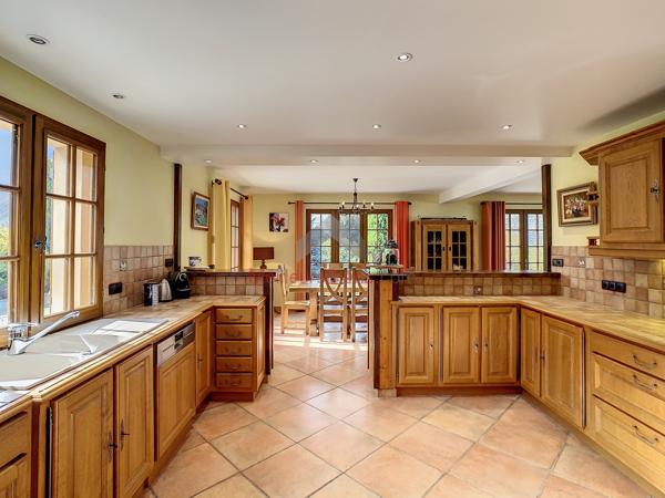 Maison 260 m² sans aucun travaux