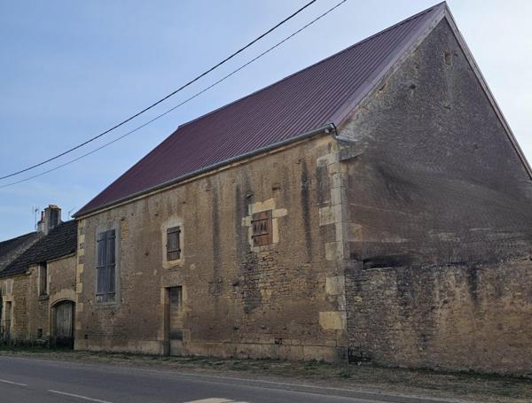 Vente / Grange à Saint-Germain-des-Bois (58210)
