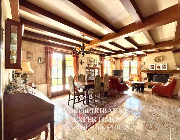 Saujon (17600) Maison 4 chambres, garage et jardin