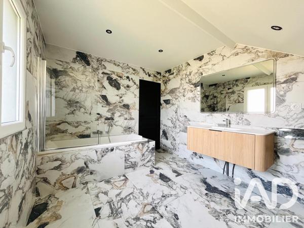 Maison à vendre 10 pièces 303 m² Neuves-Maisons