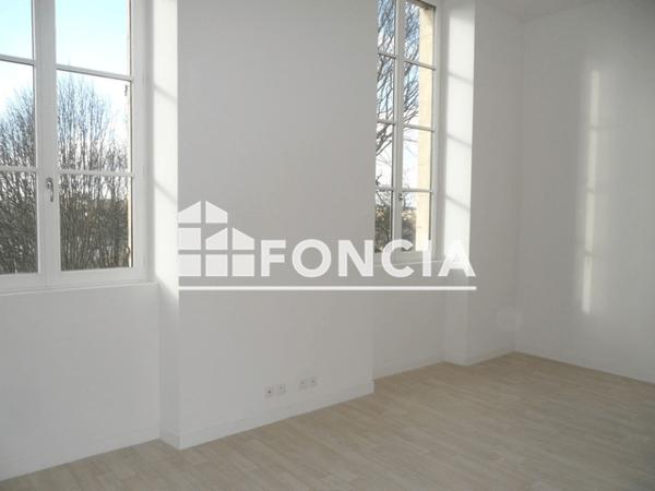 Location Studio 33.67 m² - 18 RUE JULES FERRY Poitiers 86000