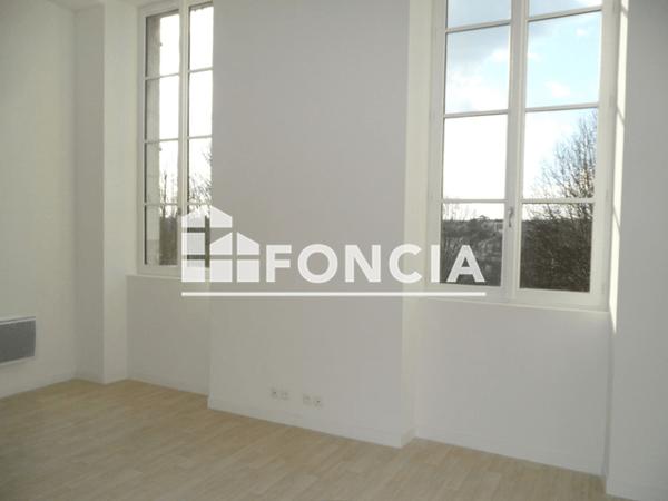 Location Studio 33.67 m² - 18 RUE JULES FERRY Poitiers 86000