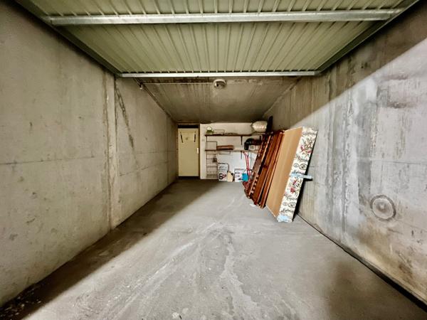 PENTHOUSE - LA ROCHE SUR YON - PARKINGS et GARAGE